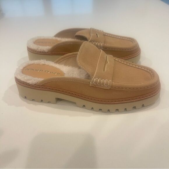 Donald Pliner Hillie Suede Sherpa Slide size 7.5 - Picture 4 of 8